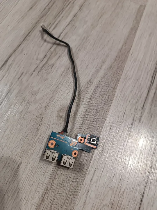 Купити Додаткові USB для ноутбука Samsung NP300V5A, NP300V5Z, NP305V5A, NP305V5Z