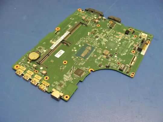 №18-17 материнська плата DA0FH9MB6C0 i3-5005U SR27G для FUJITSU LIFEBOOK A555 оригінал З аукціону