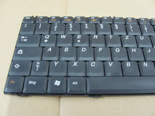 номер0425-8 клавіатура 9Z.N4ZSC.00G РОБОЧА  для Lenovo  G550 G555 V560 B550 B560 B560A   оригінал З аукціону