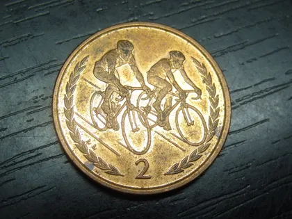 фото, 2 пенса 1999 Мен