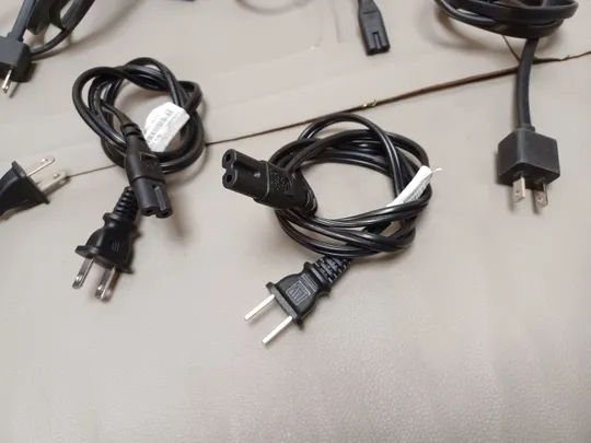 0574 МЕГА ЛОТ мережеві кабеля З аукціону