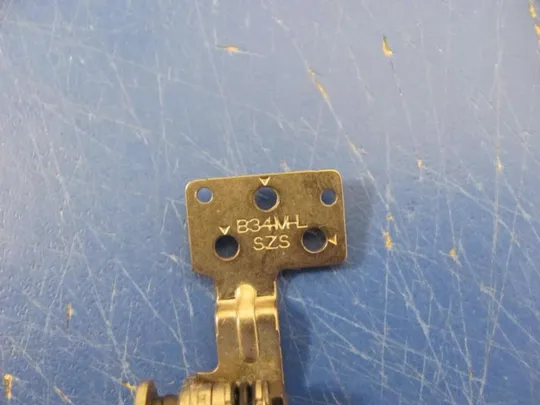 №166-5 петлі для MEDION AKOYA S4211 оригінал З аукціону