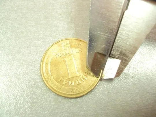 монета украина 1 гривна 2014 брак смещение штемпеля №15126 З аукціону