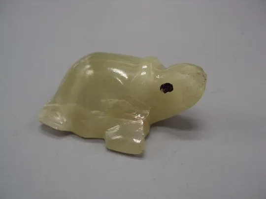 Фигура миниатюра статуэтка черепаха камень черепашка 2,1 х 4,9 см (есть сколы) №10550 Ціна