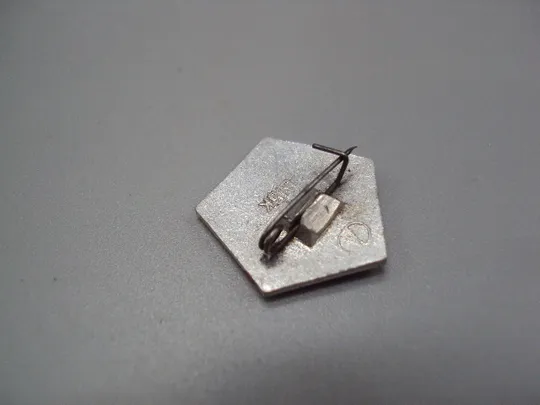 Знак Ленин портрет профиль круглый лавровый венок ссср знак качества №17621 Продаж