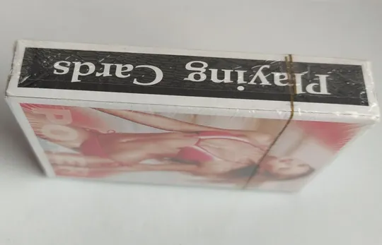 Игральные карты Девушки запечатанные vk364 Продаж