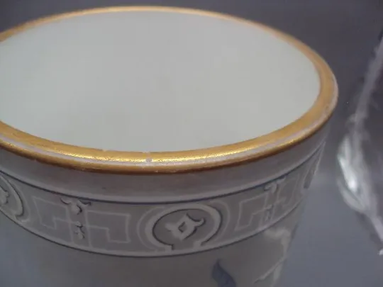 Ваза императорский фарфор узор птички и цветы высота 30 см, диаметр 13,6 см №13702 З аукціону