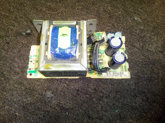 ТРАНСФОРМАТОР ЖИВЛЕННЯ від відеомагнітофона на платі Продаж