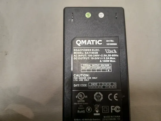 0953 адаптер живлення QMATIC EA11002B 19.24V 5.2A 100W НІМЕЧЧИНА З аукціону
