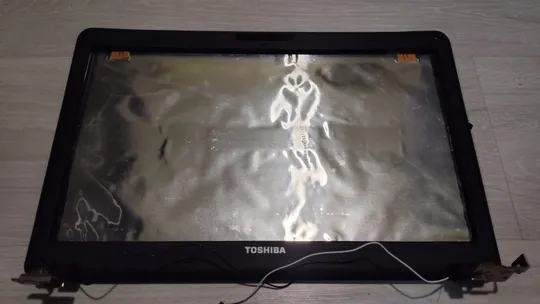 Кришка+рамка+петлі Toshiba c660 c660d Ціна