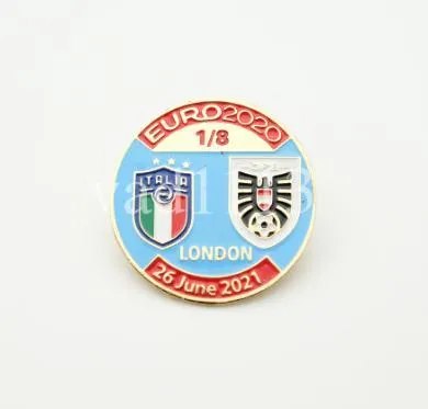 фото, Футбол матчевый значок из серии  "ЕВРО 2020"  ИТАЛИЯ - АВСТРИЯ 1/8 финала
