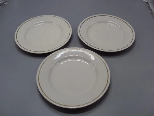 Тарелки фарфор Полонное с золотым ободком тарелка лот 3 шт диаметр 17,6 см №14568 Ціна