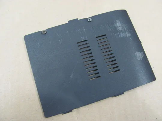 64-39 сервісна кришка 13GNQA1AP071-3TB для  TOSHIBA SATELLITE PRO L40   оригінал Ціна