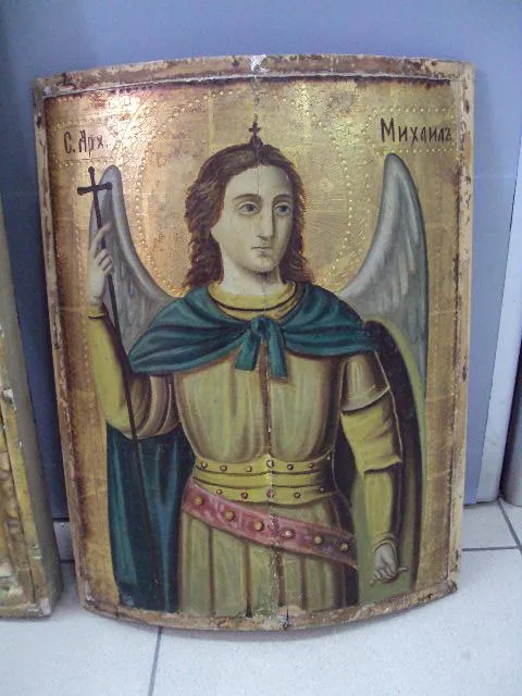 Икона святой Архистратиг Михаил в киоте 50,8 х 43 см, сама икона 39,5 х 29,5 см №14 Де купити