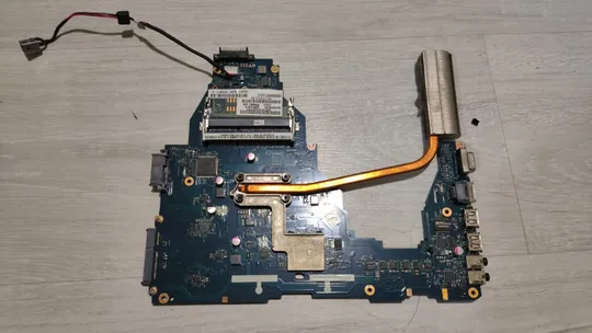 Купити материнська плата Toshiba C660 C660D pwwbe la-6849p rev:2.0