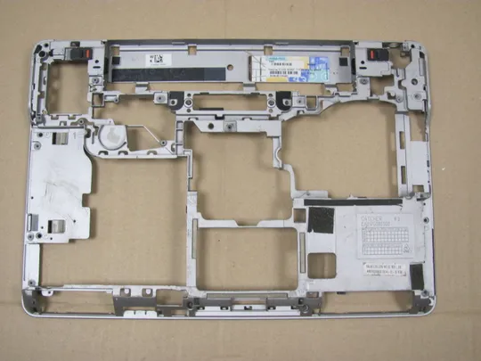 номер0152-5 Кришка, дно, піддон корпуса 099F77 для Dell Latitude E6440  оригінал Ціна