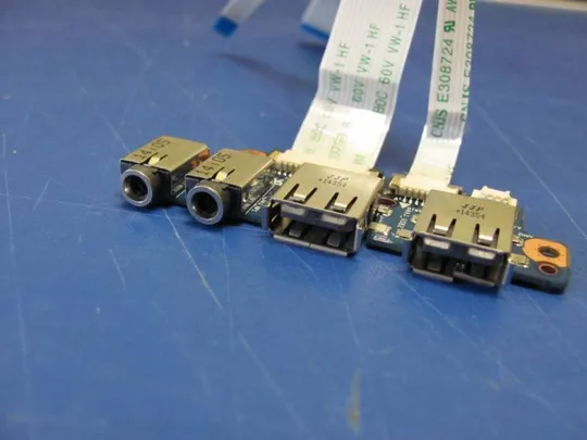 54-31 Плата модуль USB, AUDIO 6-71-W95K8-D02 для TERRA (CLEVO) MOBILE 1513 1220361 оригінал Де купити