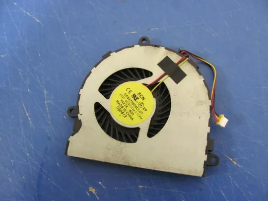 №165-20 Вентилятор (кулер, FAN) DC28000C8F0 074X7K для INSPIRON 3521 3721 5521 5721 оригінал З аукціону