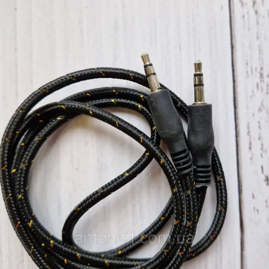 Купити Кабель аудіо AUX 3.5 - 3.5 мм тато-тато в нейлоновому обплетенні чорний 1м