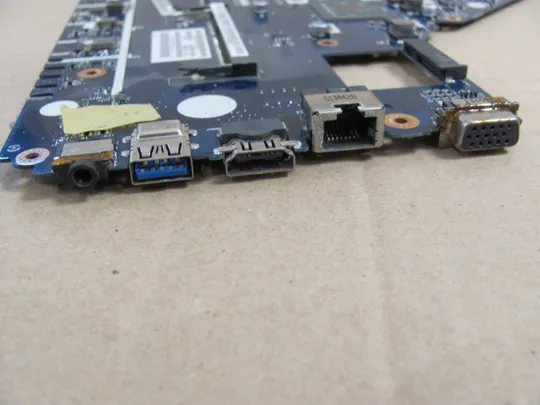 590-7 материнська плата Z5WE1 LA-9535P  SR0N9 i3-3217U для Acer Aspire E1  E1-572G E1-572 V5-561G оригінал З аукціону