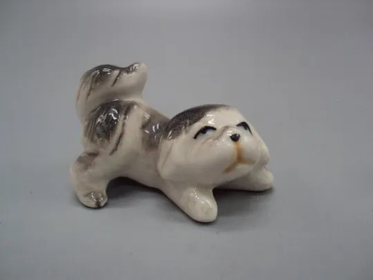 Фигура фарфор статуэтка миниатюра Европа собака щенок играет собачка 3,2 х 5 см №13221 Ціна