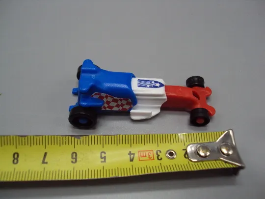 Фигурка киндер сюрприз VD080 Ferrero гоночная машинка автомобиль гонки №18600л Інтернет-аукціон