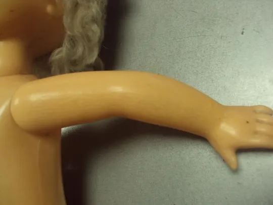 кукла ссср Тая Донецк пластмасса битые пятки и носочки, по руке и лицу паутинка №926 Продаж