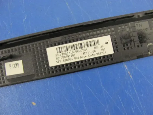 №221-4 рамка матриці 6070B0591101 688763-001 для HP ELITENOOK 8770W 8760W оригінал Інтернет-аукціон