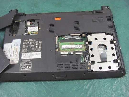 6515 ACER ASPIRE 3750  I3-2330M 2GB  НІМЕЧЧИНА Характеристики