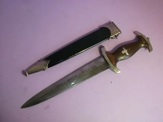 Медаль  за  освобождение Варшавы   и  много  другого. Недорого