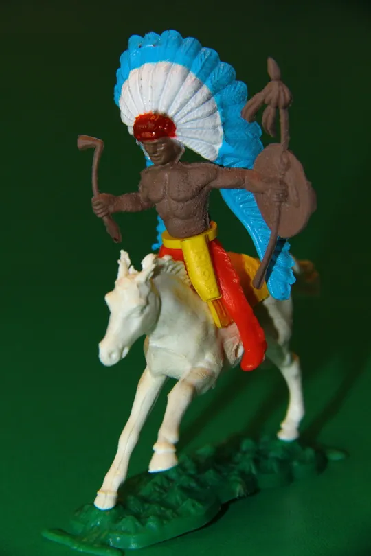 свопет ВОЖДЬ ІНДІАНЕЦЬ ЗІ СПИСОМ ТА ТОМАГАВКОМ НА КОНІ индеец 50-54мм Гонконг копія BRITAINS Ціна