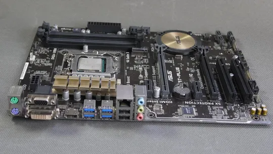 материнская плата ATX ASUS H97-PLUS (LGA1150, H97, 4xDDR3) З аукціону
