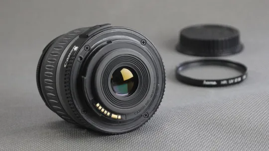 Купити объектив Canon EF-S 18-55mm/3.5-5.6 II Ф58mm + светофильтр Hama UV Ф58mm