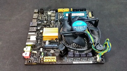 материнская плата microATX OMNI EMB-H81B-B10 / 2Gb DDR3 / mSATA / 1xPCI-E/ HDMI LGA 1150 Ціна