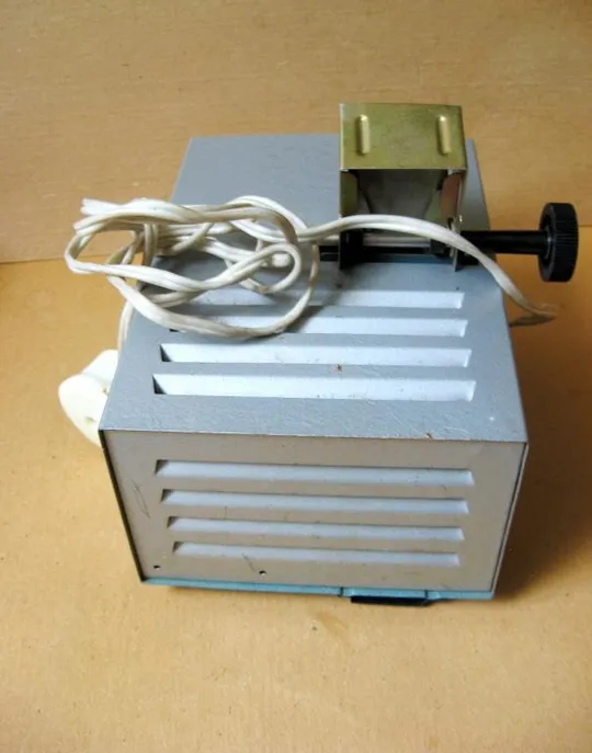 Фільмоскоп - Фильмоскоп Ф-68 - для перегляду діафільмів = в упаковці - гарний стан = СРСР Продаж