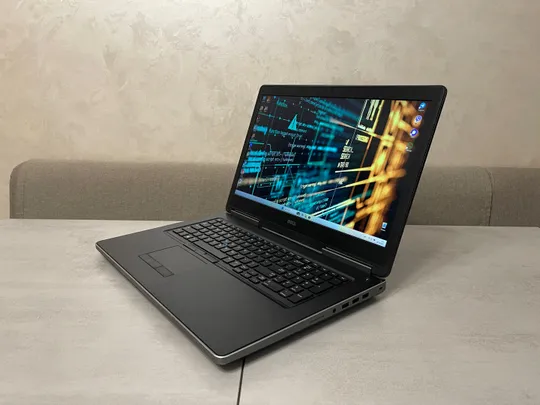 Купити Dell Precision 7720, 17,3&quot; FHD IPS, i7-6820HQ, 16GB, 256GB+1TB, Nvidia 6GB. Гарантія