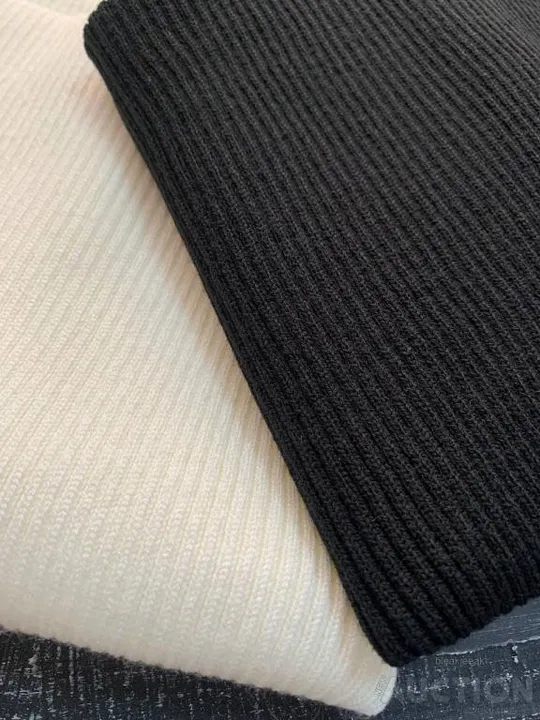 Шапка подвійна з підворотом колір бежевий З аукціону