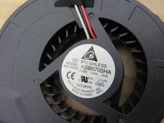 495-18 Вентилятор (кулер, FAN) BA31-00098C для SAMSUNG RV510 RV513 RV515 оригінал Недорого