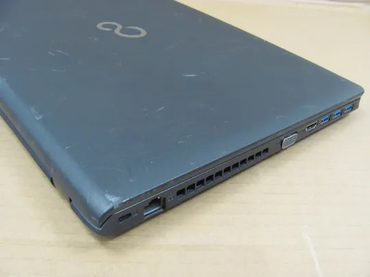 1450 Fujitsu LifeBook A555 15,6&quot; HD i3 5005u 2,0Ghz / 8Gb / 240ssd / WebCam + блок живлення Інтернет-аукціон