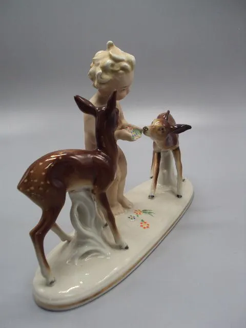 Фигура фарфор Германия Carl Scheidig KG Гревенталь ребенок путти и олени мальчик кормит оленей 16 см Недорого