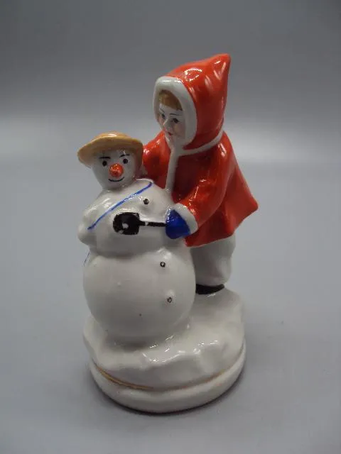 Фигура фарфор Старый Киев редкое клеймо зима девочка лепит снеговика ребенок и снеговик 12 см №143 Ціна