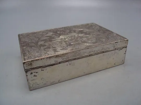 Шкатулка гравировка листья серебро 800 проба Европа позолота вес 286 г размер 8,1х12х3,6 см №10297 Продаж