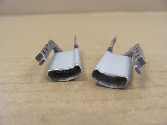 827-24 петлі кріплення  для HP EliteBook x360 1030 G3 оригінал З аукціону