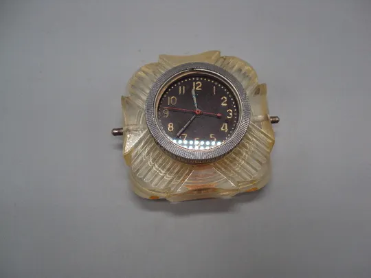 Купити Настольные часы ЧЧЗ ссср пластик на ходу размер 9,5х9,5 см, диаметр 6,5 см №15867