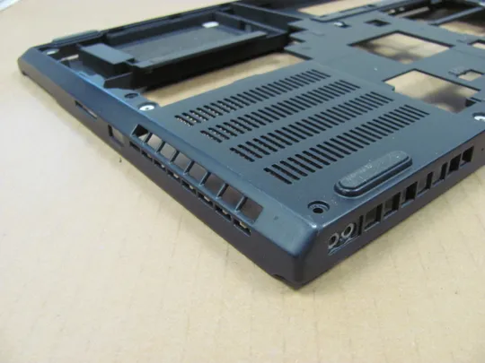 номер0851-3  Кришка дно піддон корпуса Нижний корпус (дно) для ноутбука Низ дно поддон AM16Z000110 для Lenovo Thinkpad P52 оригінал З аукціону