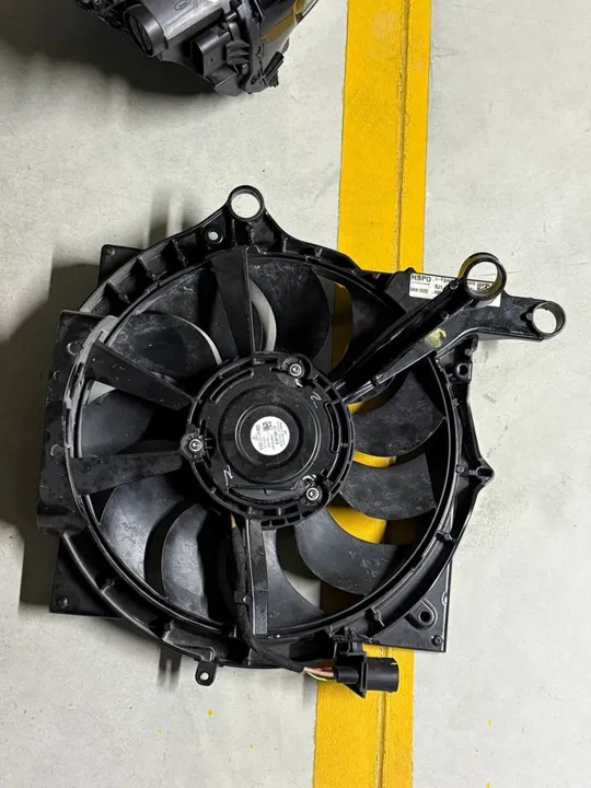 Правый вентилятор с корпусом на Porsche Taycan 91959455b Ціна