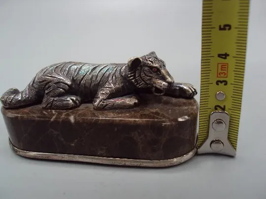 Фигура статуэтка тигр подкрадывается серебро 925 проба на подставке вес 209,67 г 4,2х8,4 см №13216 З аукціону