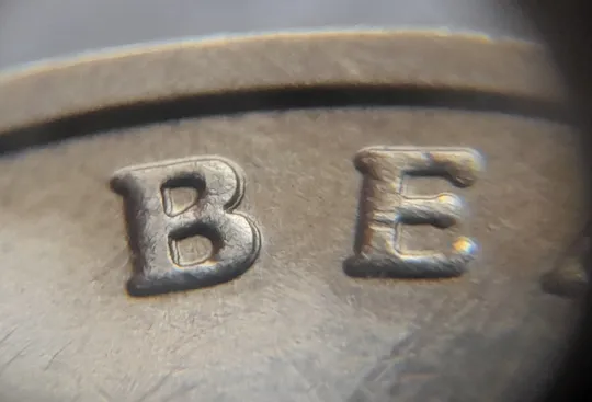 (995) 1 гривня 2010 значне здвоєння букв на реверсі, двійний удар, удар вдогонку (1 гривна 2010) Продаж