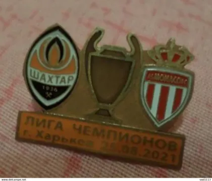 фото, Футбол значок - Лига Чемпионов 2021-22 Шахтер Донецк Украина - ФК Монако Франция