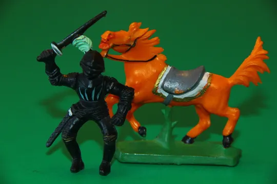 Купити ЧОРНИЙ ЛИЦАР НДР з мечем на коні 54мм рыцарь ГДР